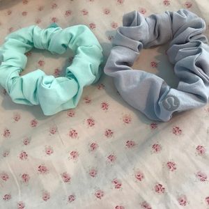 Two lululemon scrunchies!!